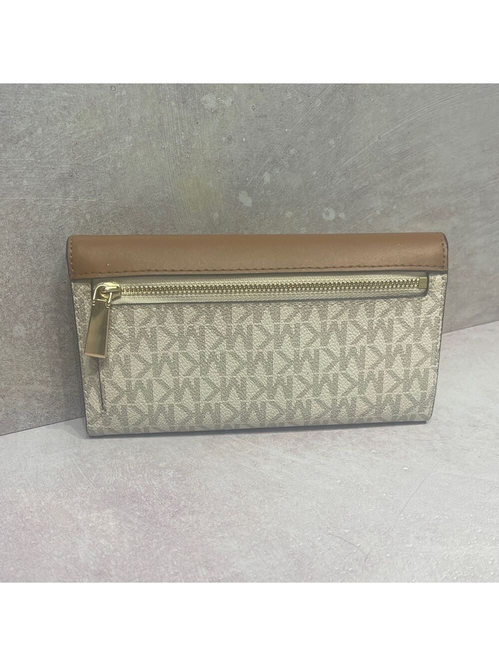 Michael Kors Sullivan TZ Crossbody & Wallet Set MK Signature Logo Vanilla/Acorn - Picture 9 of 10